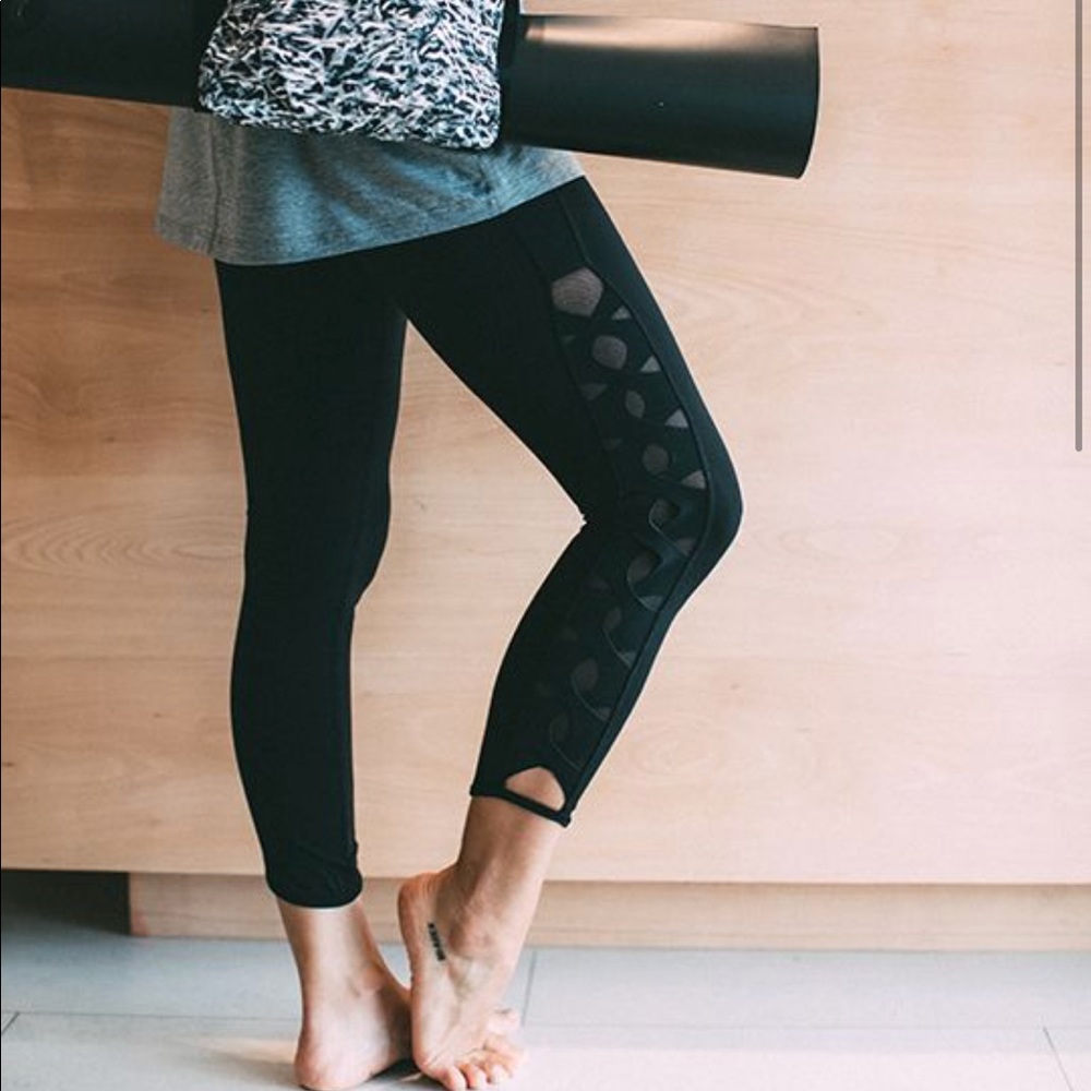 Lululemon Serene Tight